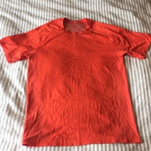 Lululemon T-shirt orange men’s small